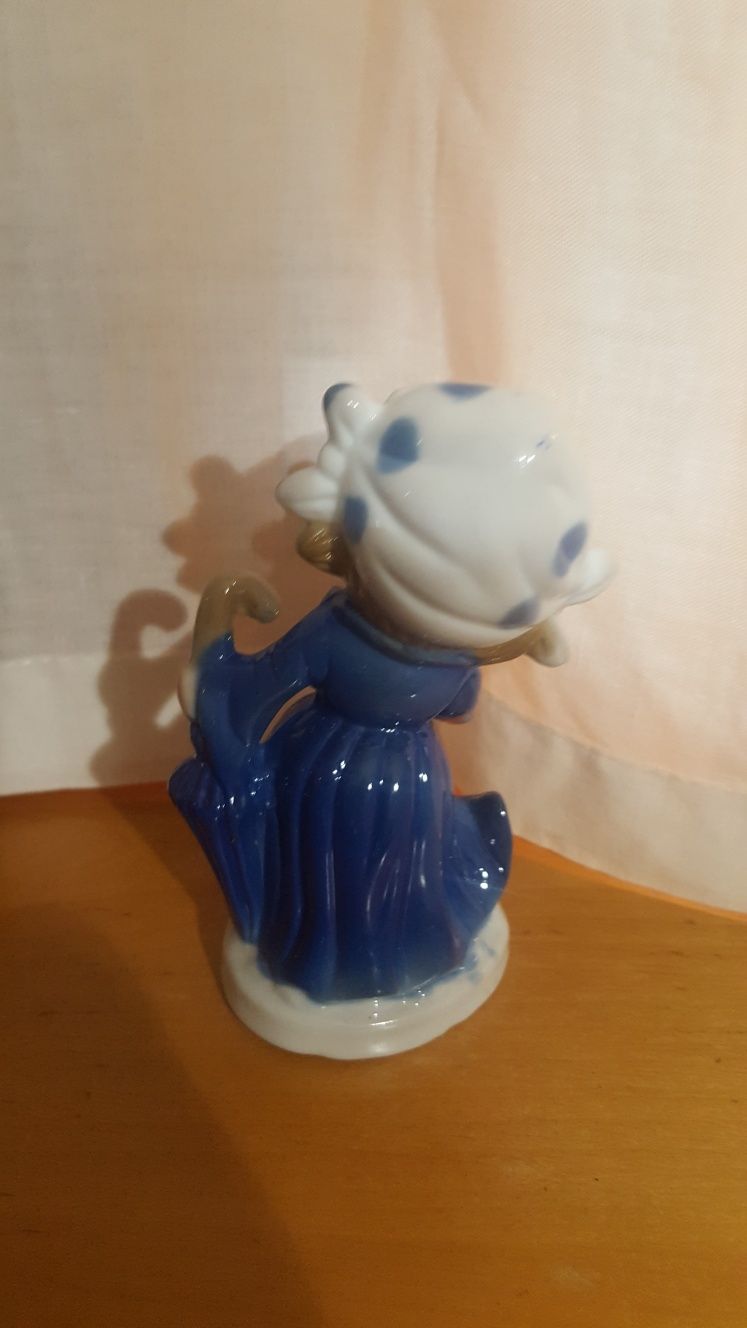 Figurka porcelanowa