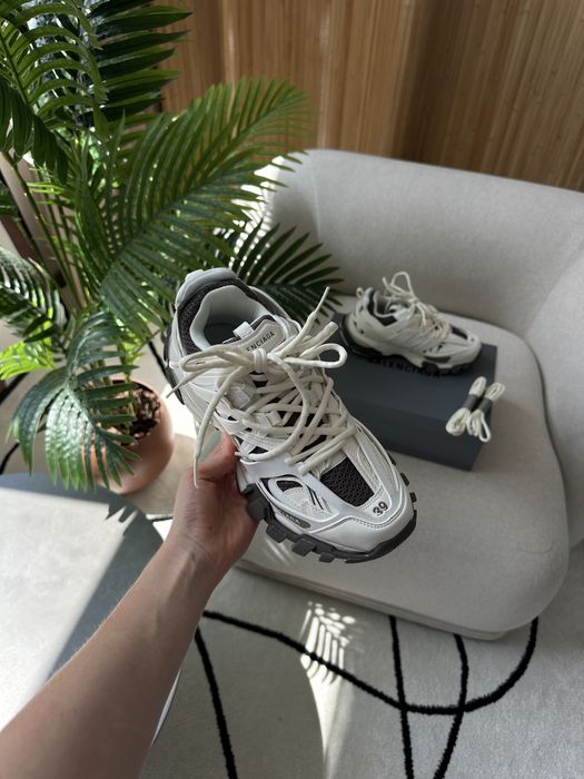 БЕЗ ПЕРЕДОПЛАТ‼️Жіночі кросівки BALENCIAGA Track 3.0 Cream Brown