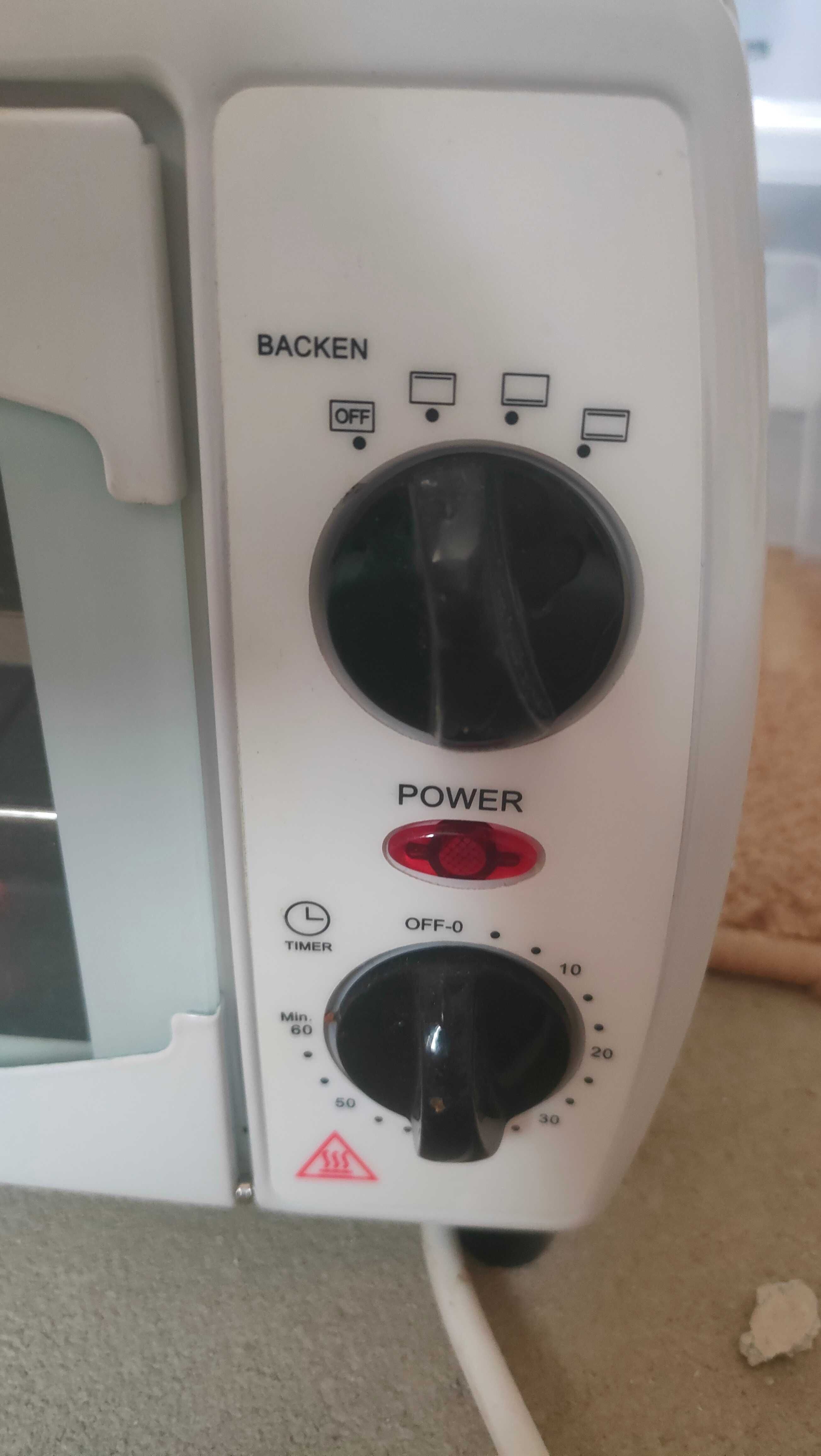 Pieakrnik elektryczny 1000w 9 litrow