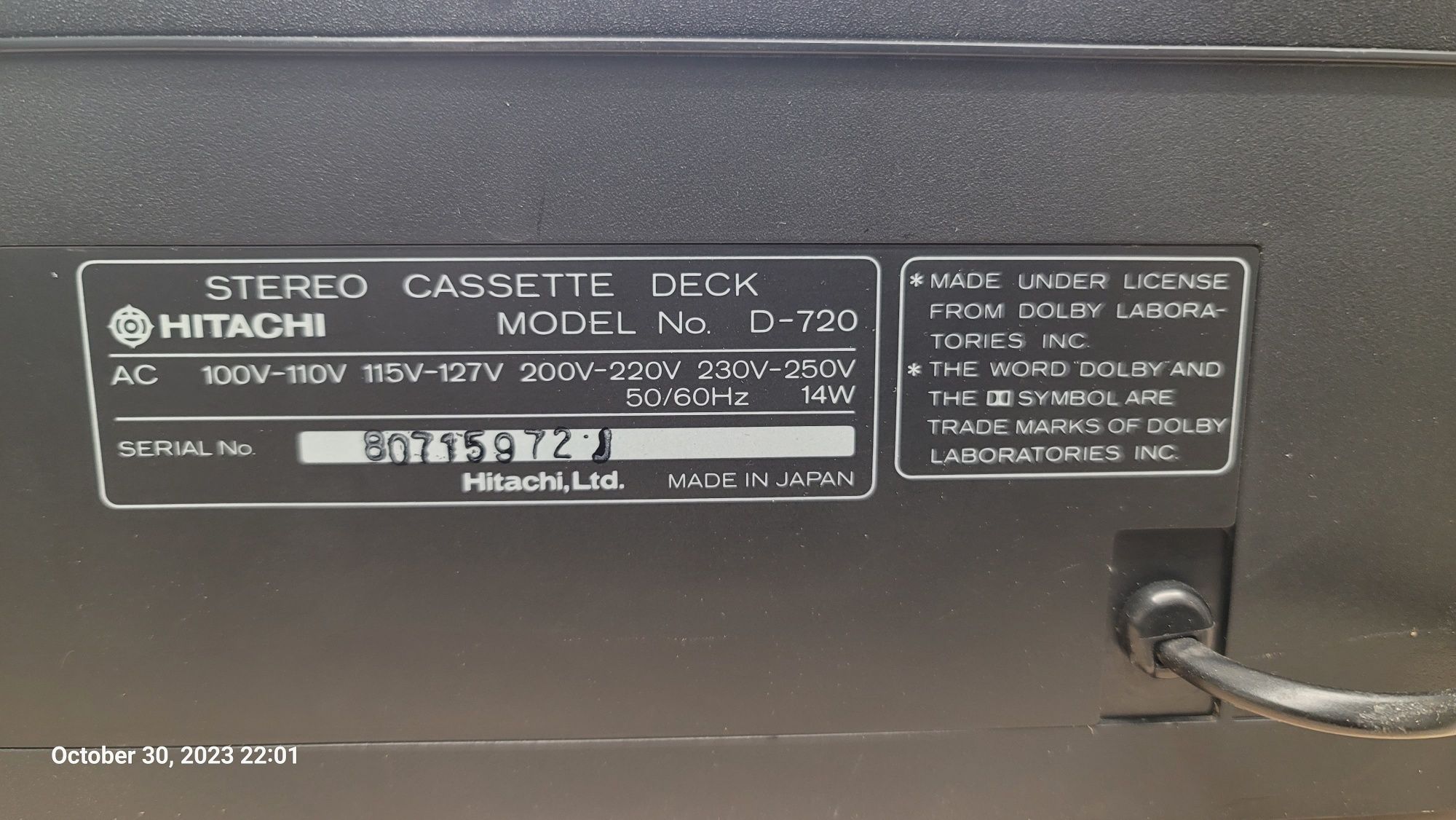 Hitachi stereo tape deck d-720