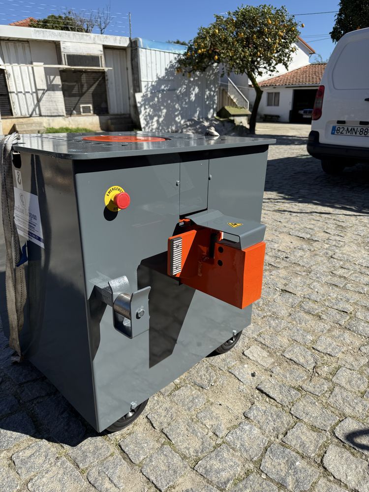 Máquina Cortar e Dobrar Ferro 32/37 Réguas Longas