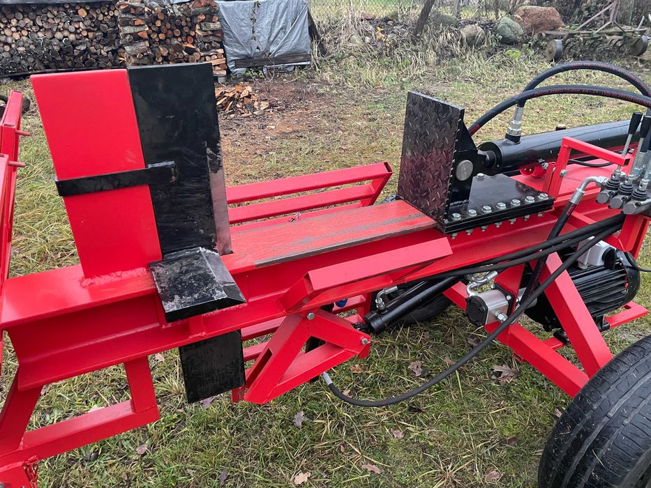 Łuparka hydrauliczna do drewna elektryczna 15t 7,5kW