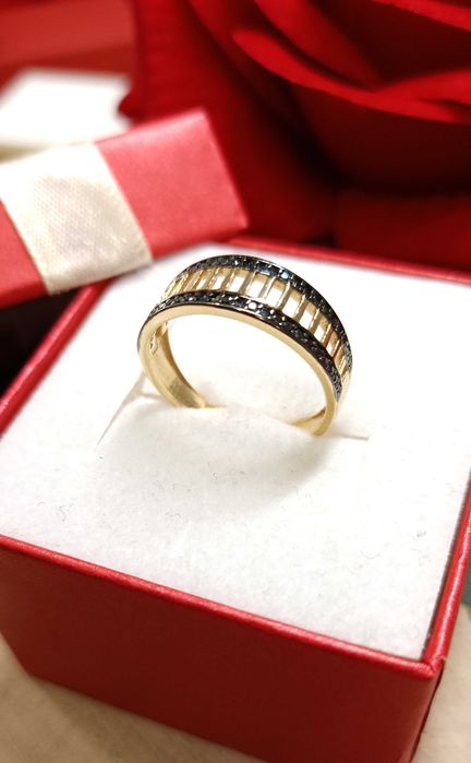 Złoty pierścionek p.585/2,52g żebrowany front