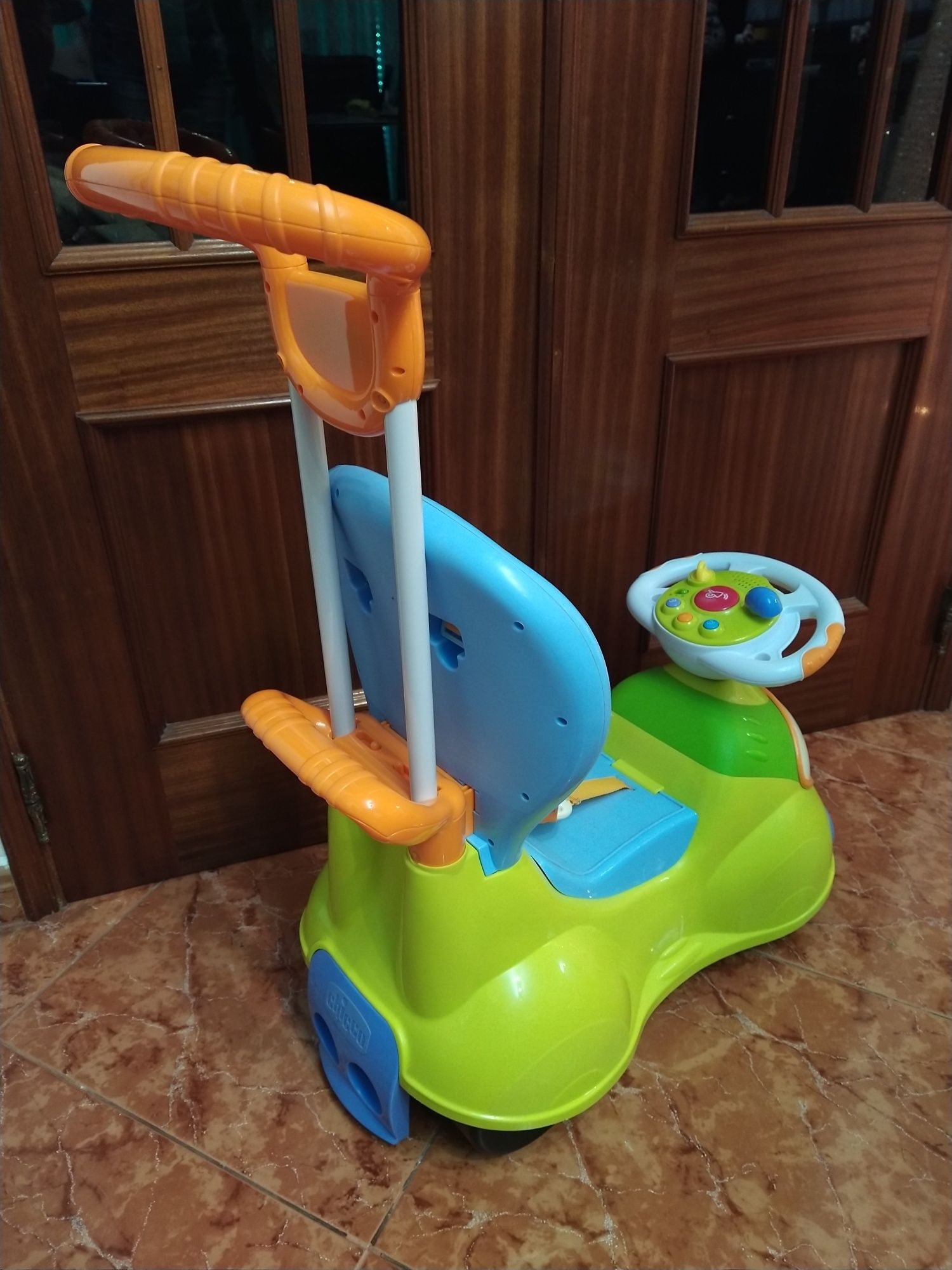 Quattro da Chicco, carrinho triciclo brinquedo bebé