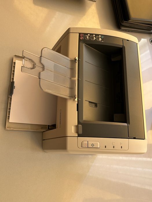 Принтер HP LaserJet 1022, МФУ CANON MF4018