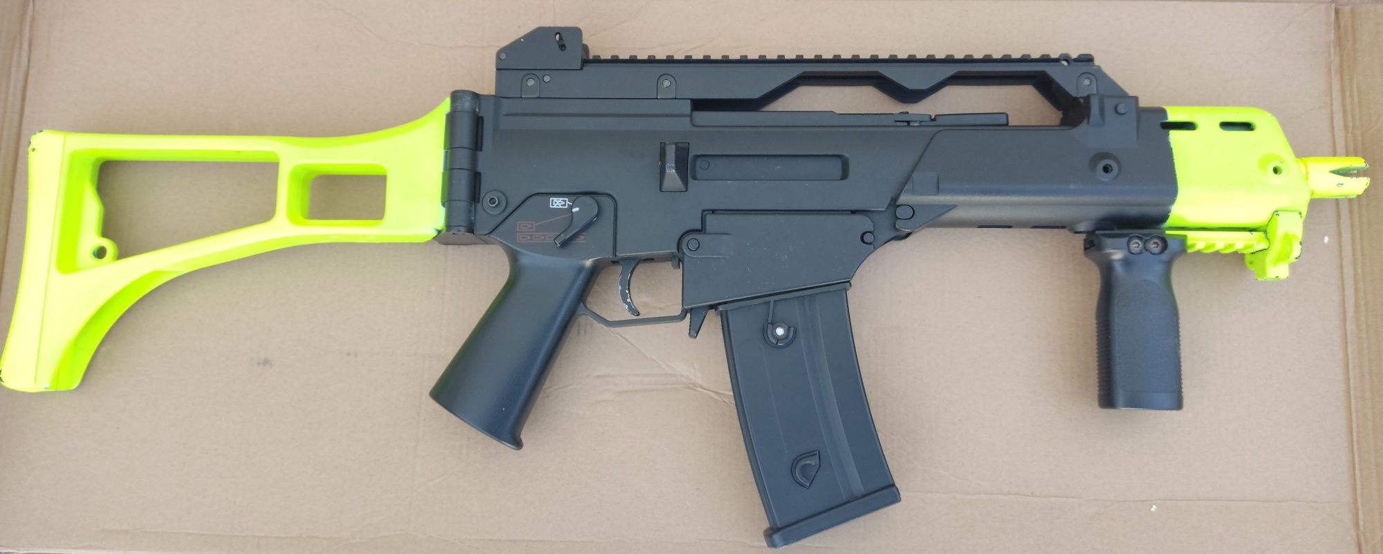 G36C Airsoft com material adicional