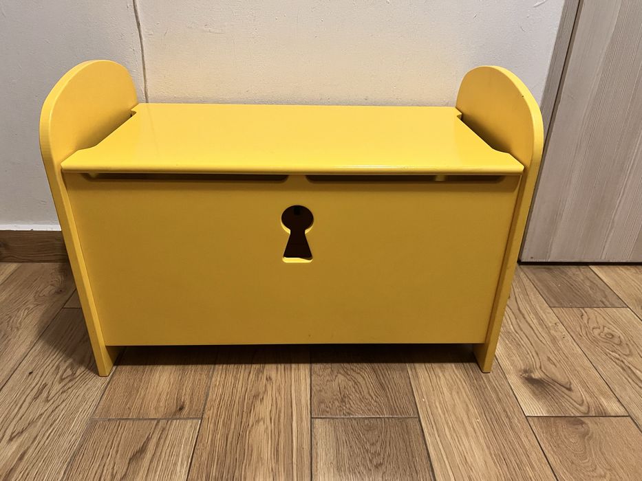 Skrzynia ikea zolta
