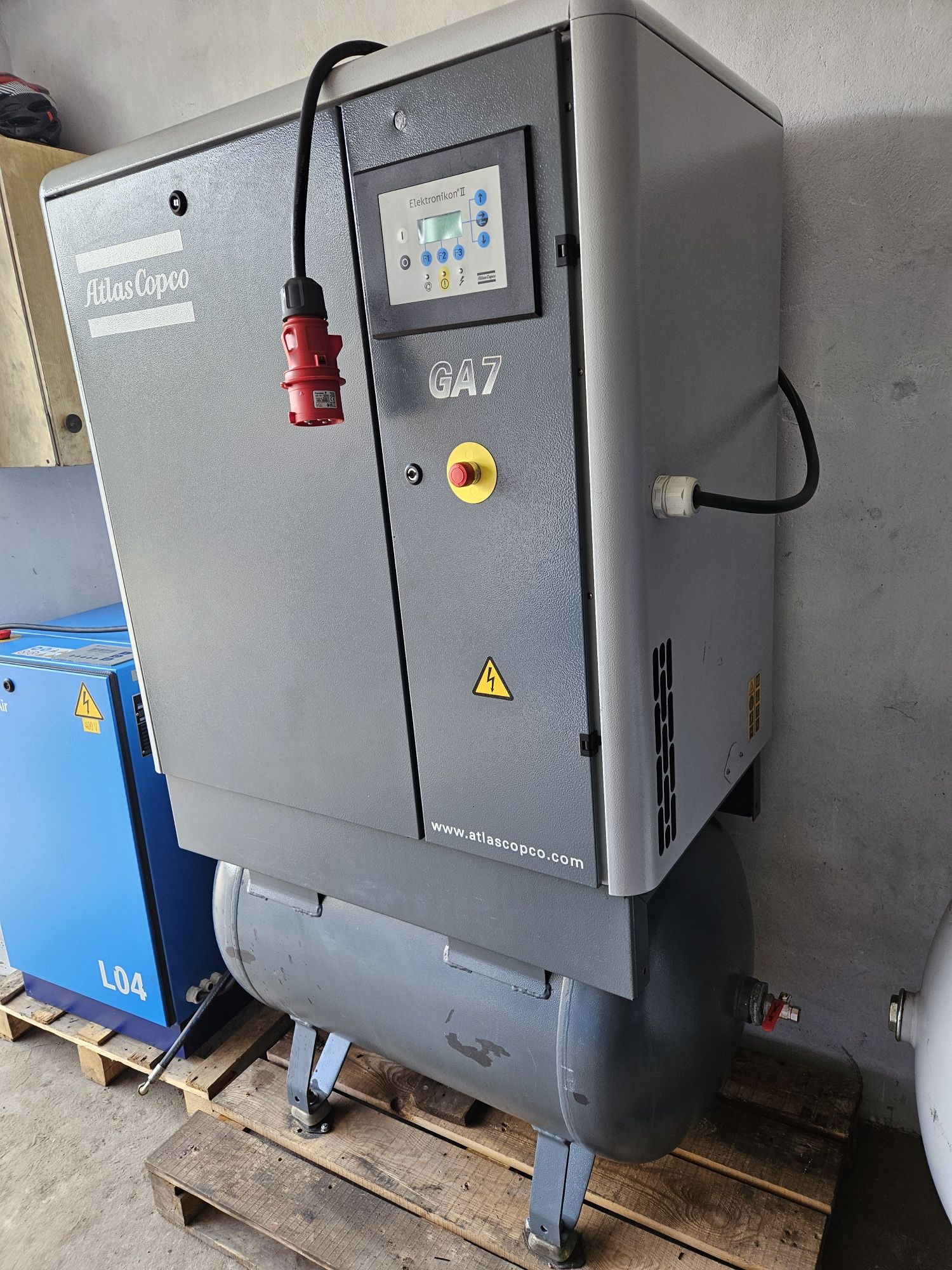 Kompresor srubowy atlas copco ga7 zbiornik 270l sprężarka