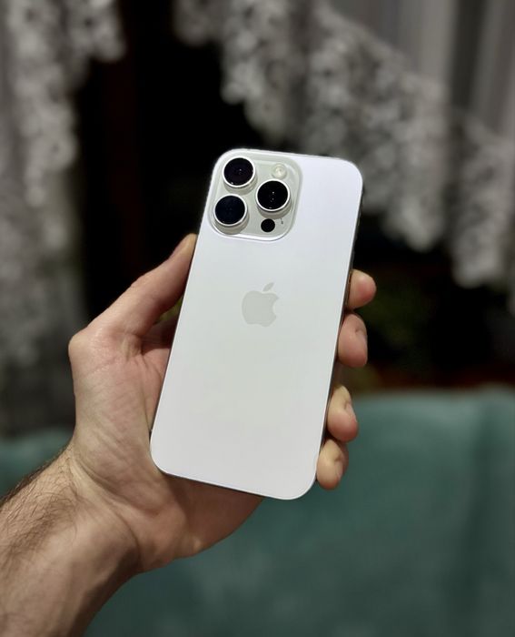 iPhone 16 Pro, 216 GB, 93% kondycji, biały, ładowarka!