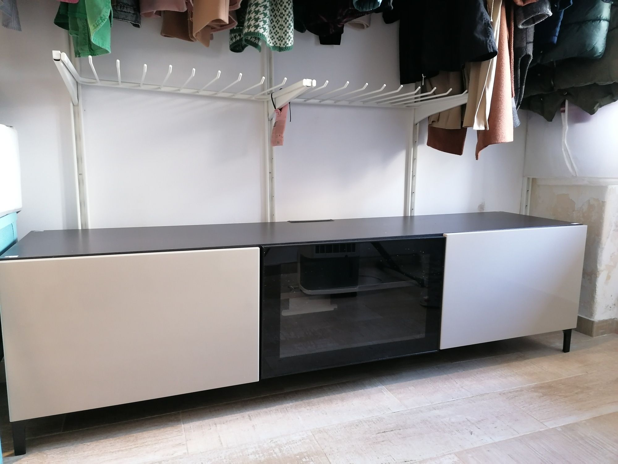 Móvel aparador BESTA IKEA