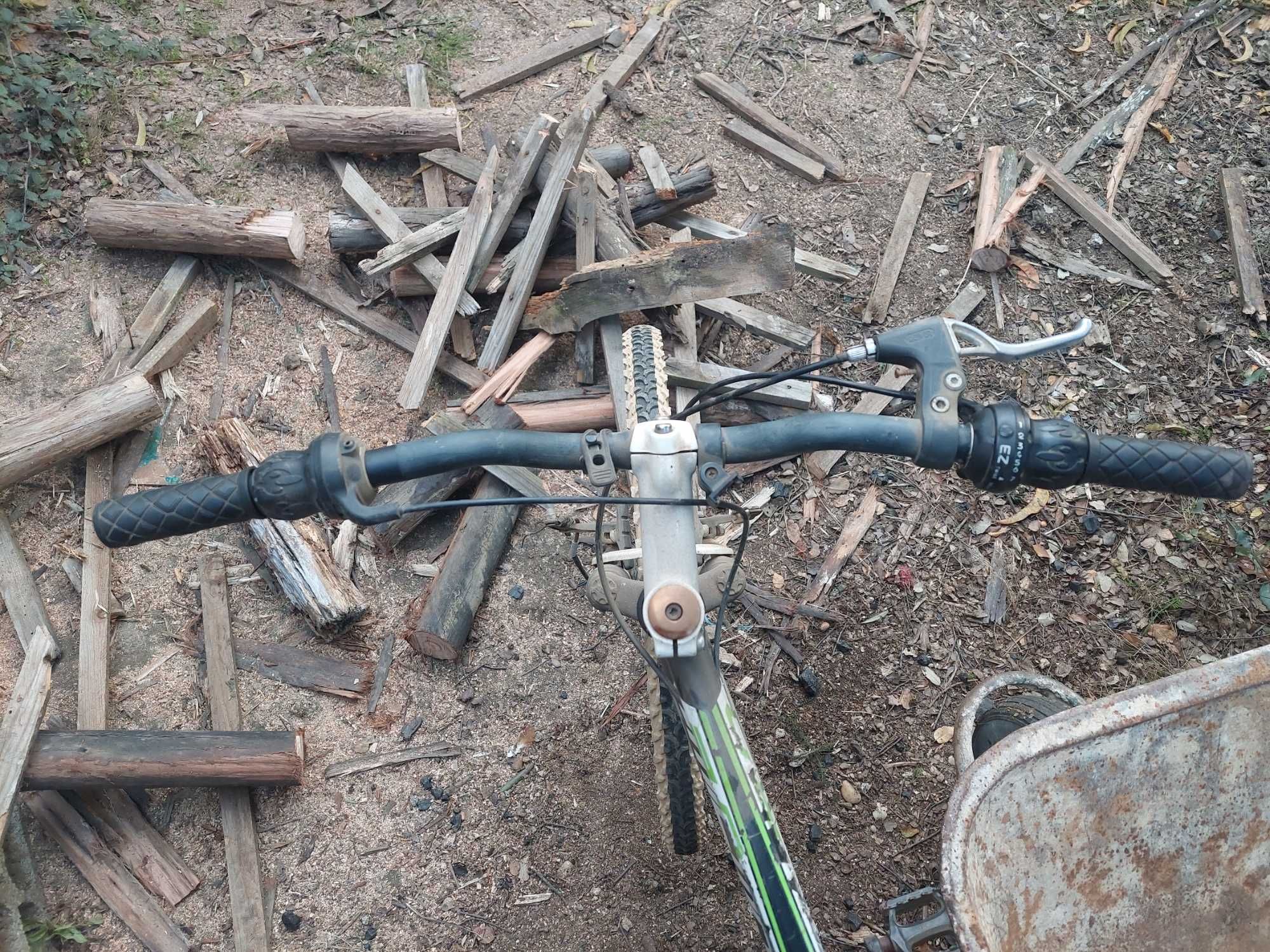 bicicleta usada, falta alavanca de freio esquerdo