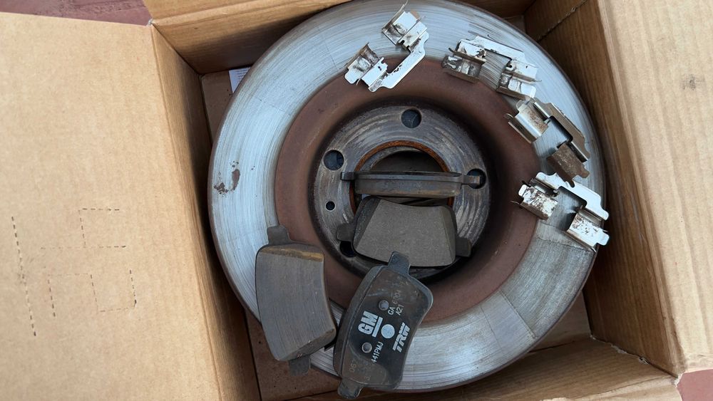 Discos de travão + pastilhas para Opel