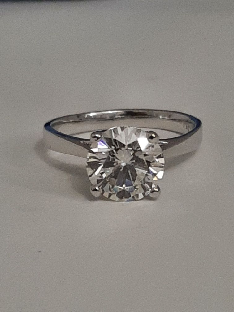 3.07 ct H/VS2 натуральный бриллиант сертификат.  Золотое кольцо.