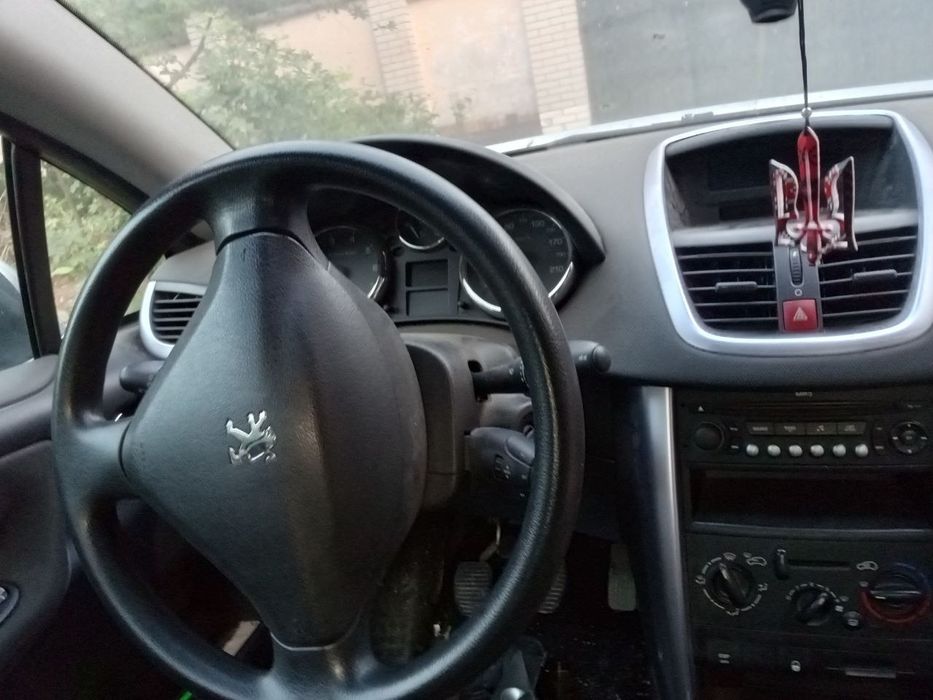 Peugeot 207  2007г.