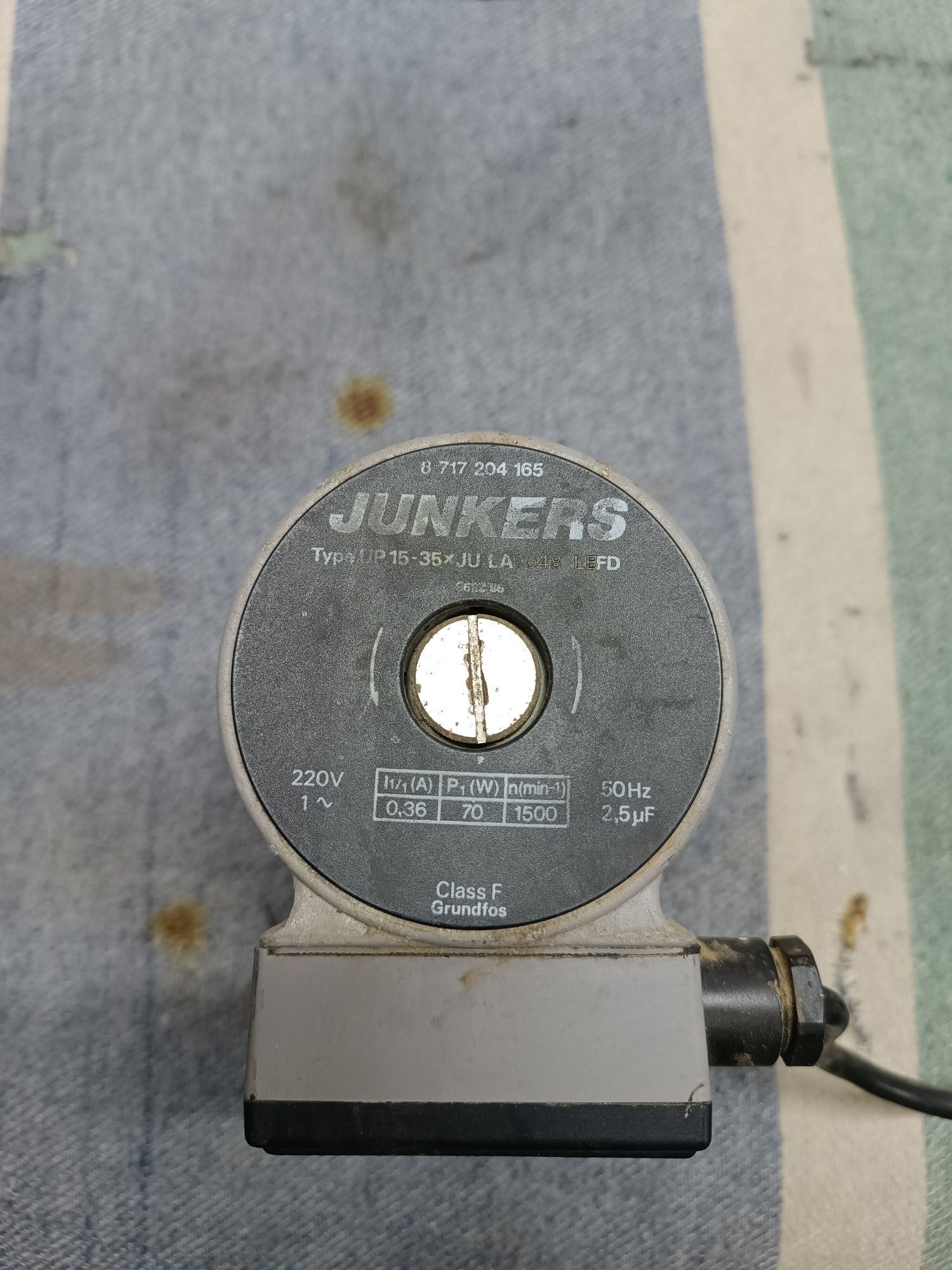 Насос для котла Junkers 24 kW