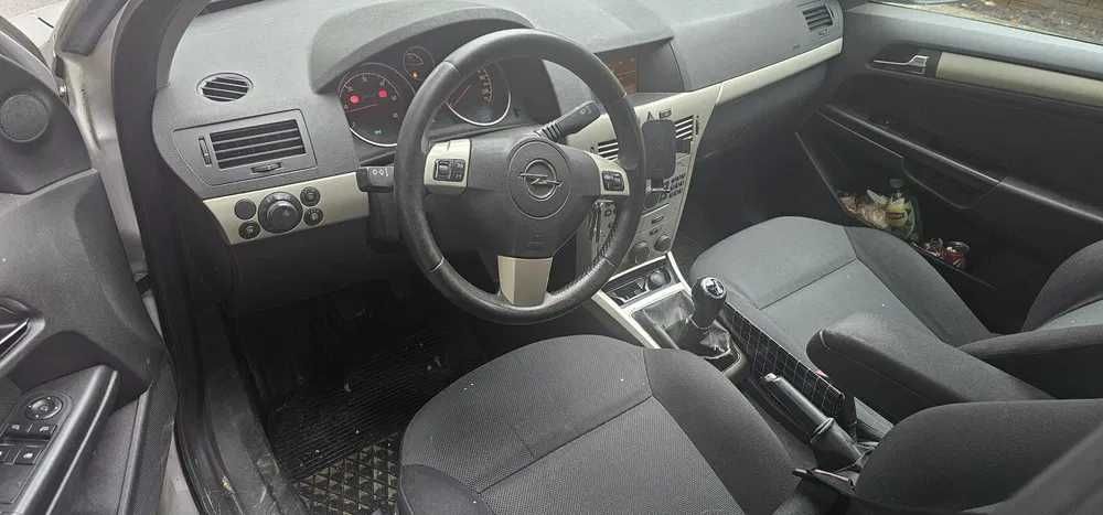 Opel Astra 1.9 tdi 120km 6 biegów, doinwestowany, bez wkładu, bez rdzy