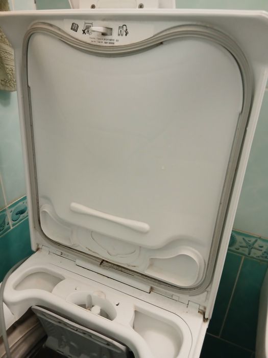 Продам пральну машинку на запчастини