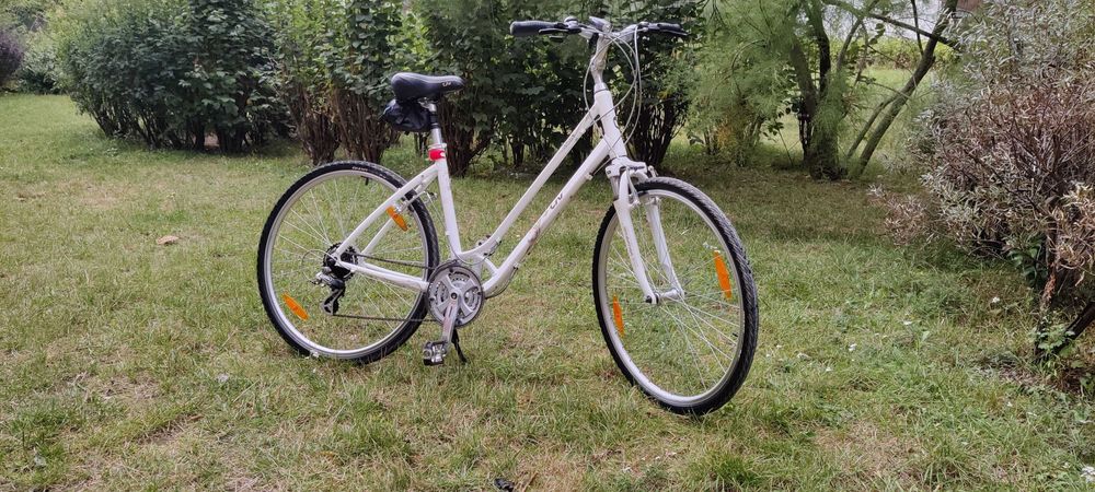 Rower Giant Cypress LIV damski / koło 28 / mało używany / akcesoria