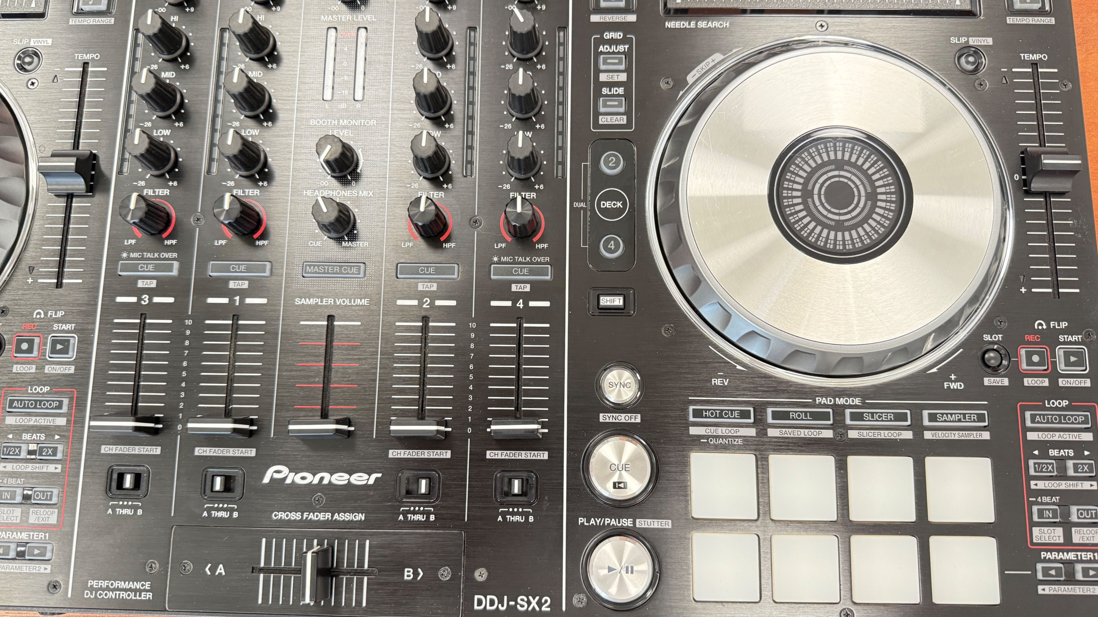Pioneer DDJ SX2 w bardzo dobrym stanie technicznym