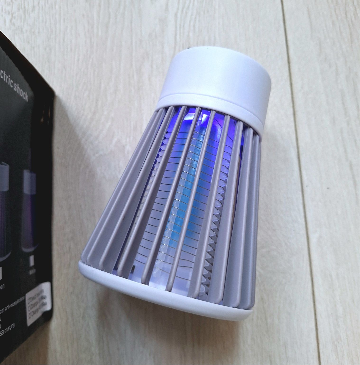 Lampa UV owadobójcza na Komary Muchy Owady 4 szt