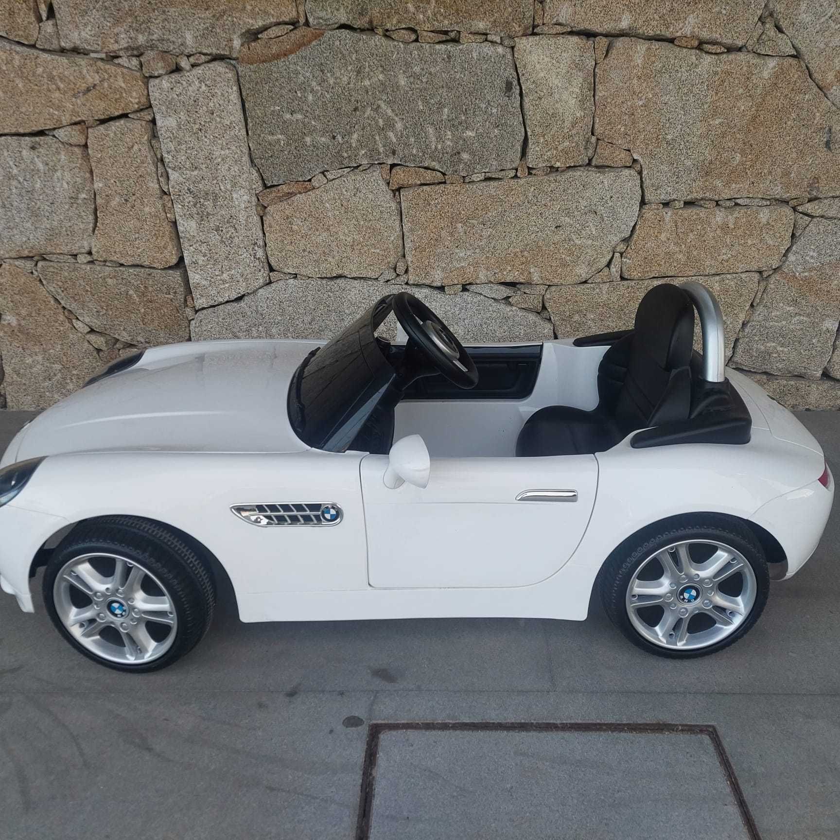 Carro elétrico criança