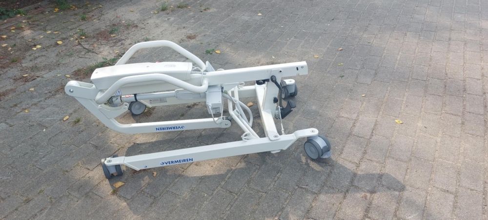 Podnośnik kąpielowo - transportowy Vermeiren