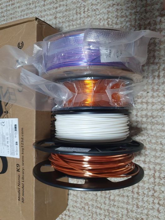 Продам 3D принтер Easy Threed K9 с нитями для печати