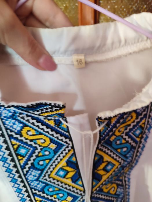Продам вишиванку на хлопчика-підлітка