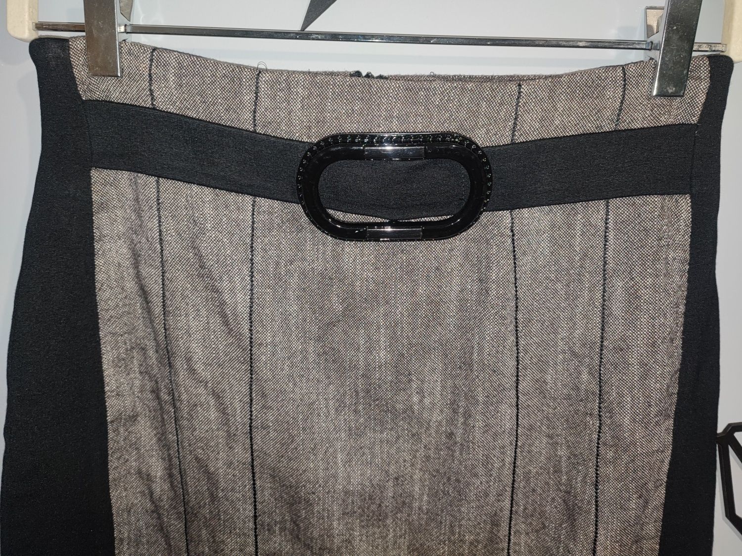 Spódnica z ozdobnym paskiem z dodatkiem wełny Monnari 36