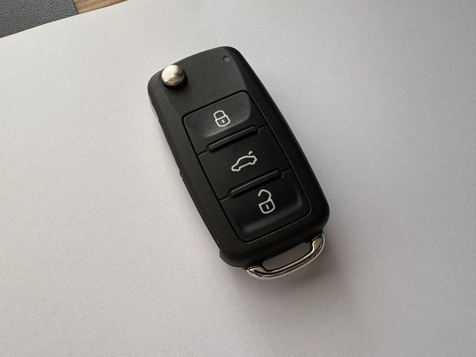 Kluczyk pilot Volkswagen 434 Mhz 5K0837 bh Hella jak Nowy Zadbany