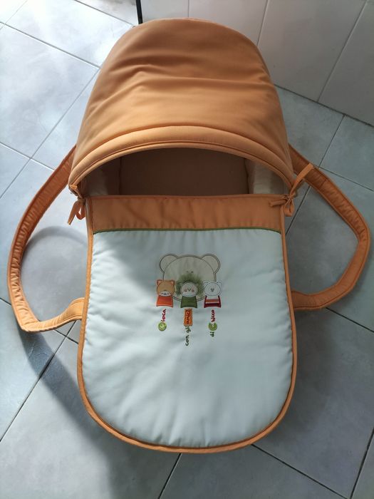 Alcofa para bebé com alças