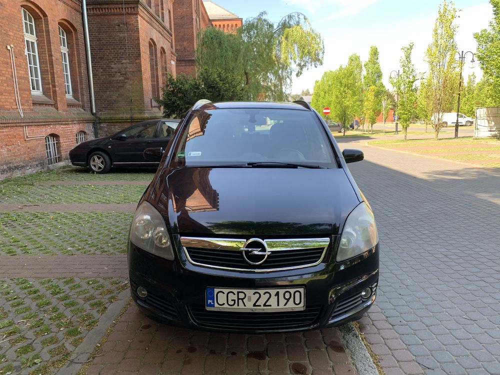 Opel Zafira 2.2 direct 7 osobowa