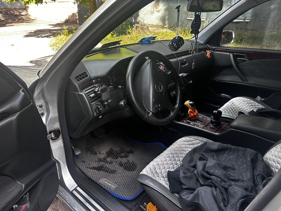 Продам мерса в нормальном состояние