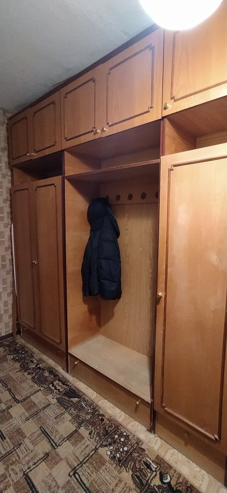 Меблі для передпокою