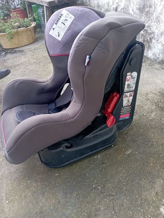 Carrinho de bebe e ovo