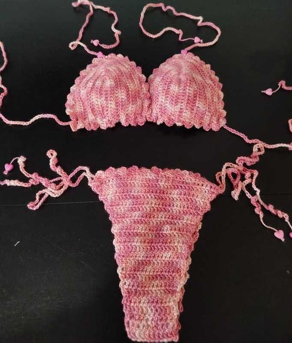 Conjunto de Biquíni em Crochê – Tons de Rosa