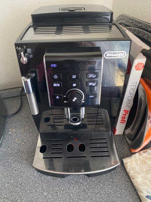 Delonghi кавоварка