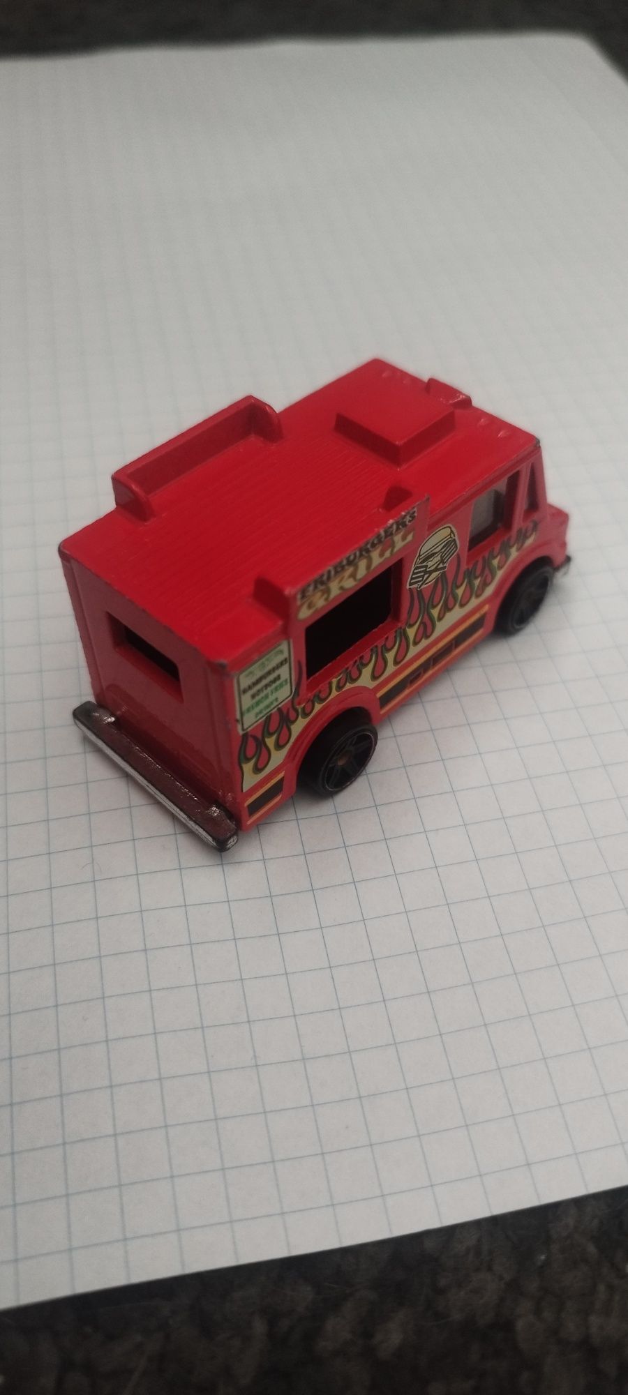Samochodzik Resorak Hotwheels Foodtruck