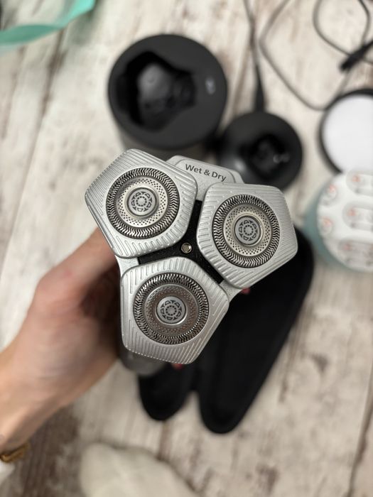 Бритва Philips series 9000 s9982