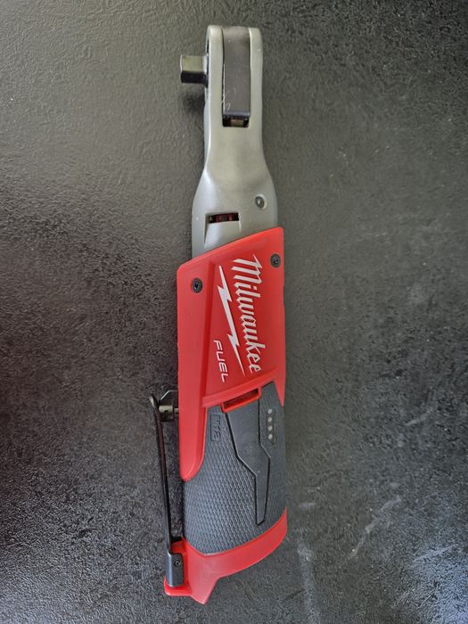 Akumulatorowa grzechotka udarowa MILWAUKEE M12 FIR38 NOWA