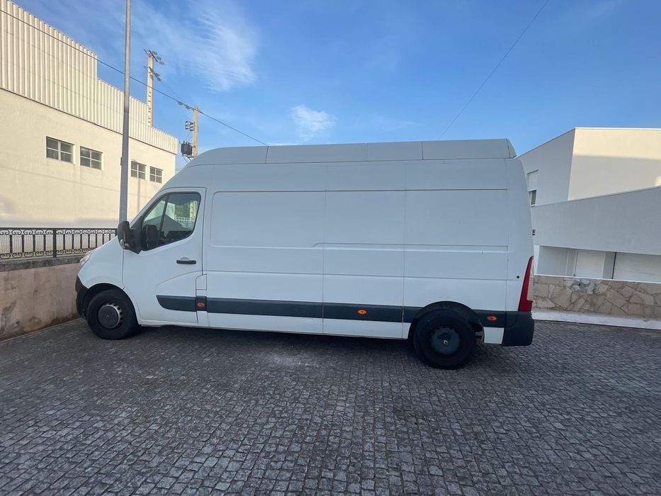 Serviços de transportes e mudanças