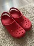 Тапочки красные Crocs