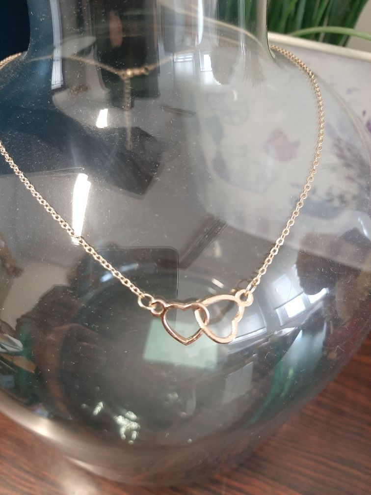 Colar / fio coração dourado