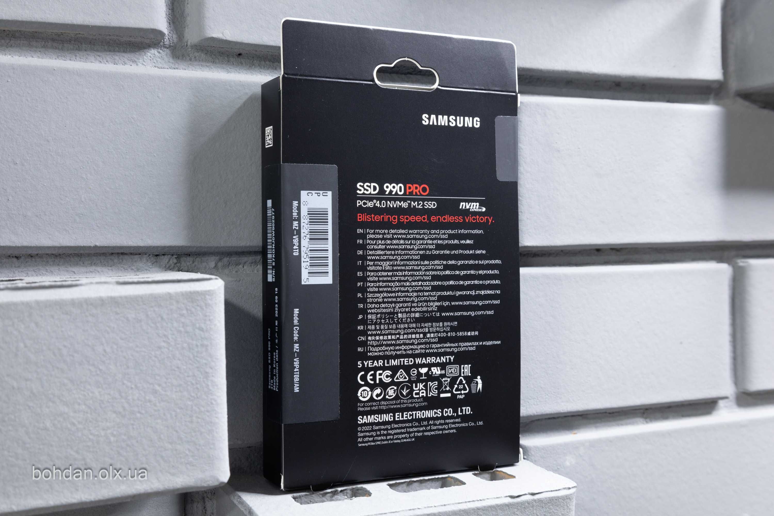 Samsung 990 PRO 4TB NVMe SSD (MZ-V9P4T0BW)