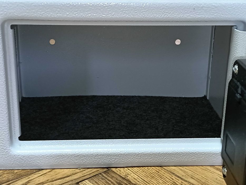 Сейфы электронные кодовые с 2 ключами