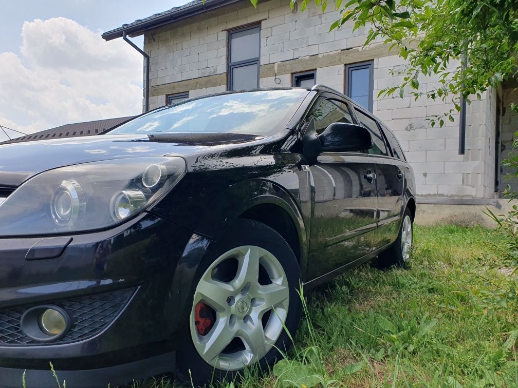 Opel Astra H 2010 1.9 CDTI 150hp Cosmo