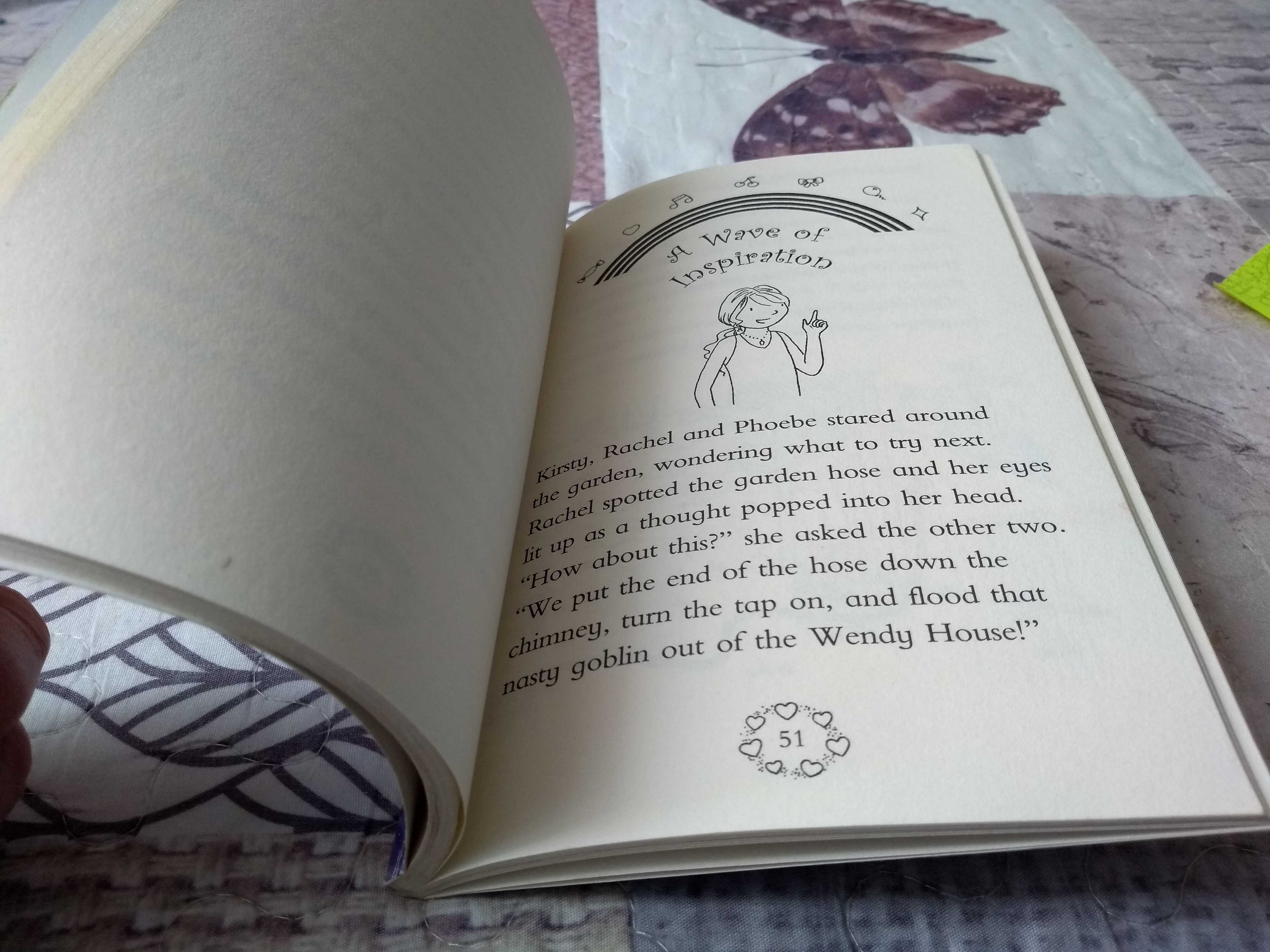 Rainbow Magic: Phoebe the Fashion Fairy, Daisy Meadows