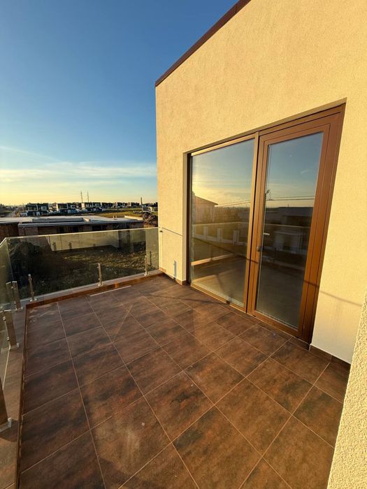 Чудовий 3К будинок в тихому районі!