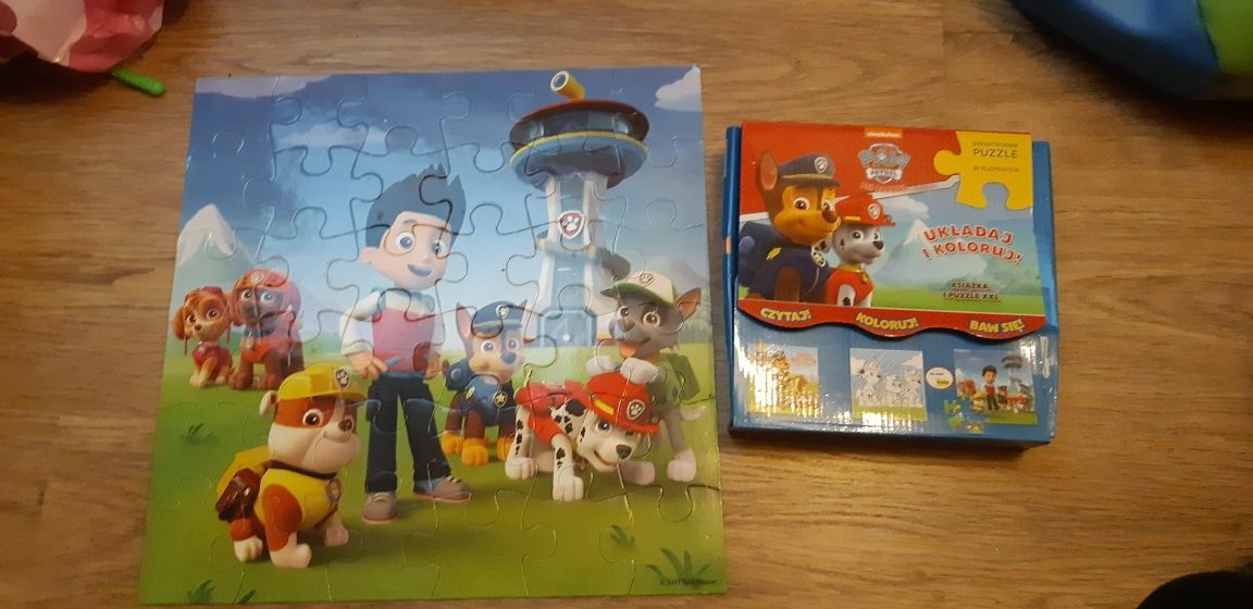 Puzzle książka walizka psi patrol stan bdb