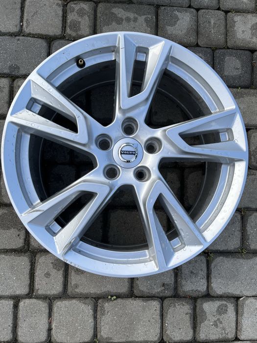 Alufelgi 5x108 18 cali Volvo XC90 S40 V40 xc60 v60 v90 v70 otwór 67.1